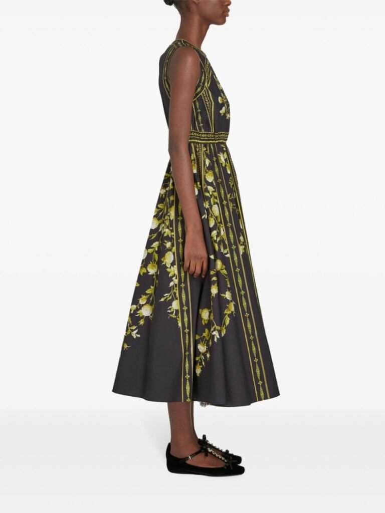 تنسيقات أنيقة: اكتشفي أحدث صيحات الموضة من FARFETCH Giambattista Valli
Papier Peint-print cotton poplin dress