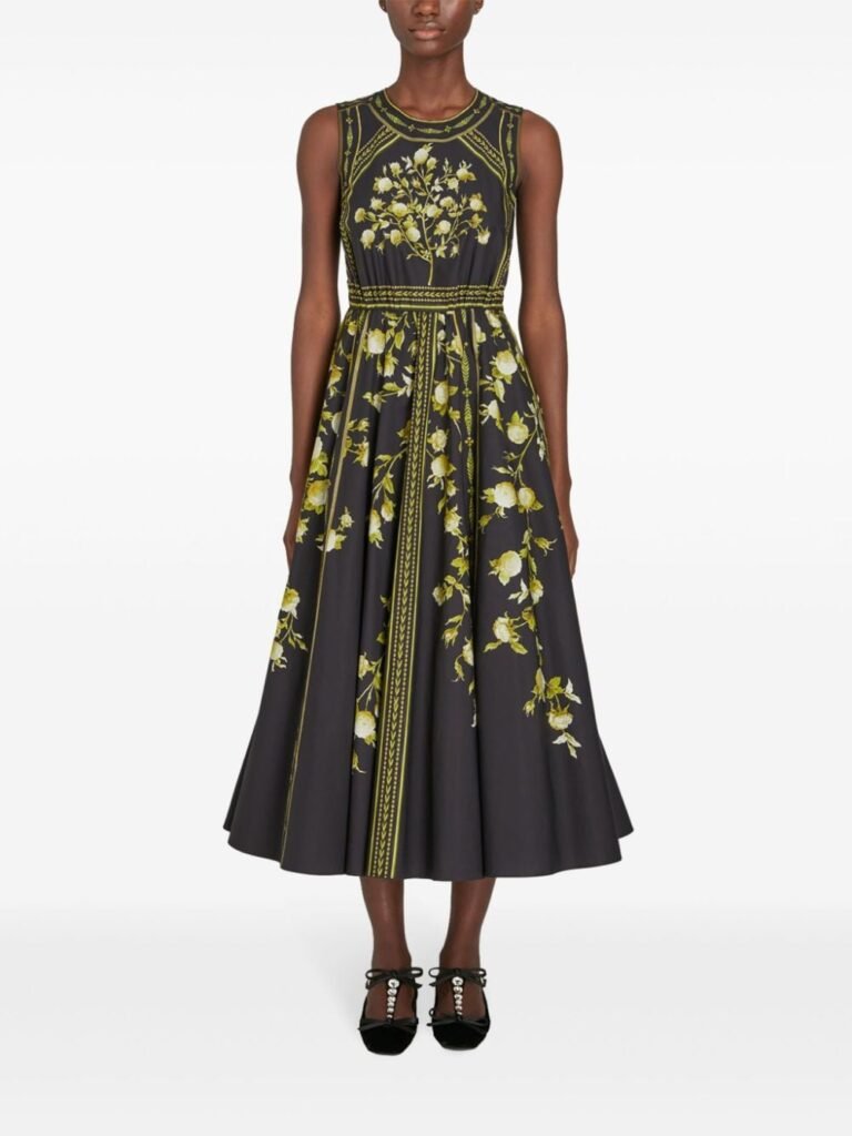 تنسيقات أنيقة: اكتشفي أحدث صيحات الموضة من FARFETCH Giambattista Valli
Papier Peint-print cotton poplin dress