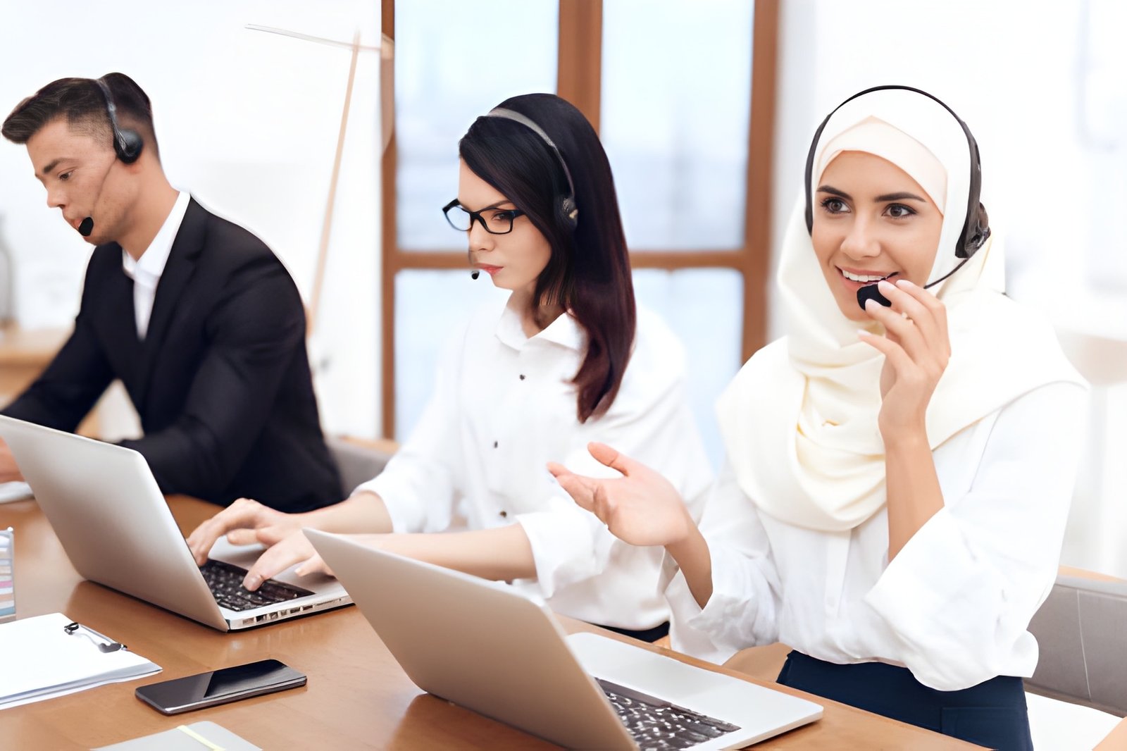 📞 خدمة العملاء والدعم في 6 ستريت السعودية
